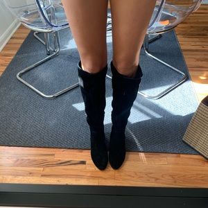 Vince Camuto black suede boots women’s size 10